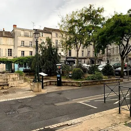 Tres Bel Et Spacieux 66m Carre Appartement *