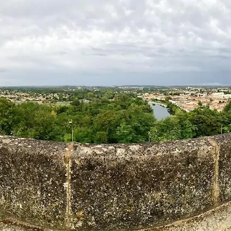 Tres Bel Et Spacieux 66m Carre * Angouleme