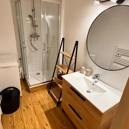 Apartment Tres Bel Et Spacieux 66m Carre *